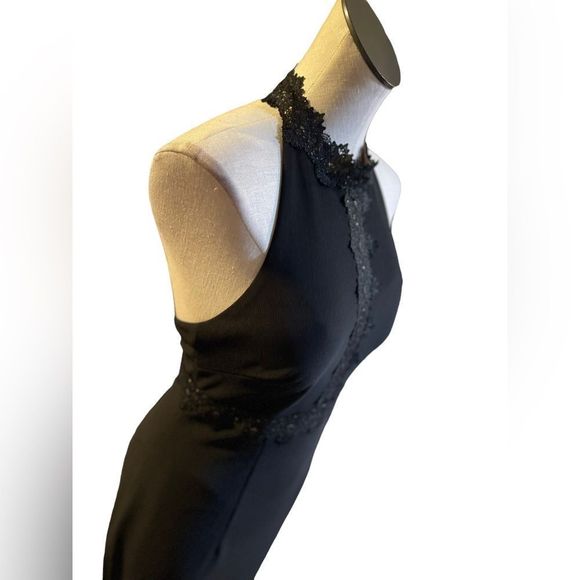 White House Black Market Lace Detail Halter Gown size 4 NWOT - Picture 9 of 12